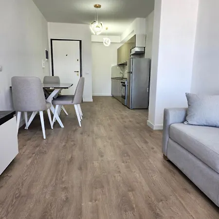 First-one Riesen Terrasse Mit Meerblick 6 Personen 2u1 Apartament Saranda