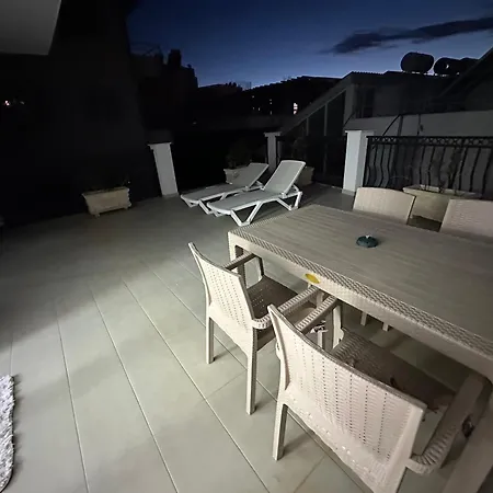 First-one Riesen Terrasse Mit Meerblick 6 Personen 2u1