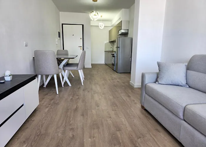 First-one Riesen Terrasse Mit Meerblick 6 Personen 2u1 Daire Saranda