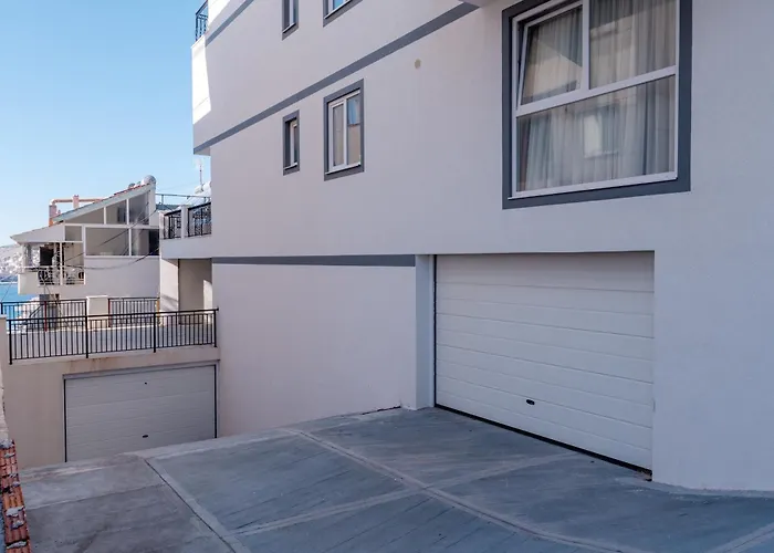 First-one Riesen Terrasse Mit Meerblick 6 Personen 2u1 Daire Saranda